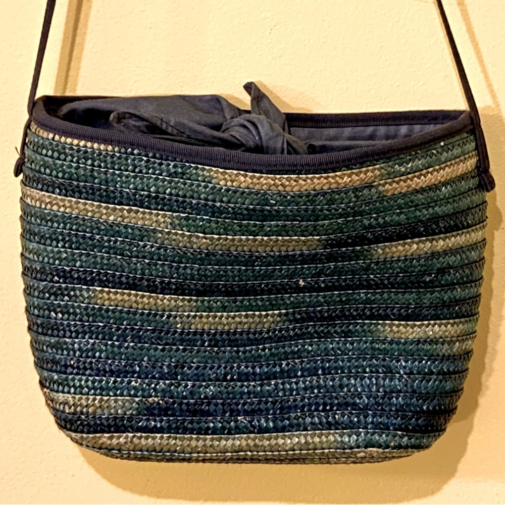 [SOLD] Vintage Holt Renfrew straw purse with waxed canvas - Picture 11 of 12